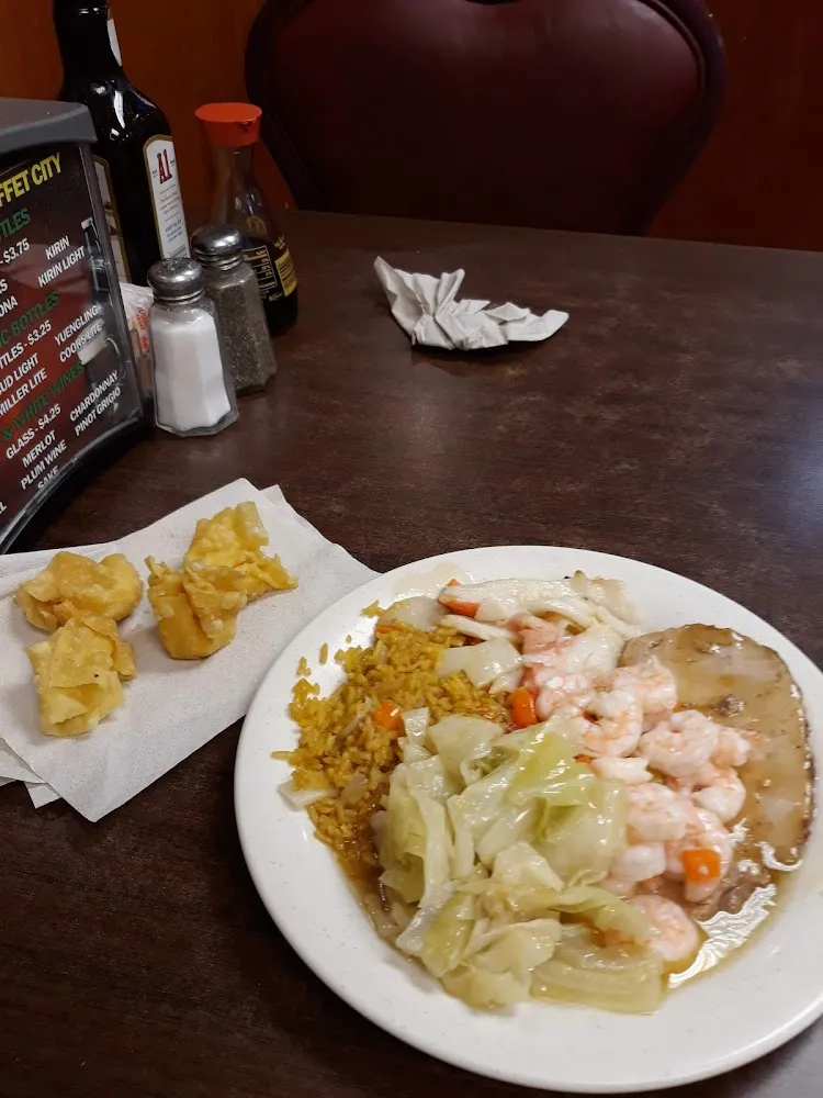 Combination of Shrimp Rice Pork Cabbage Crab Meat & Crab Rangoon